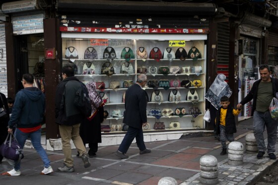 روز عادی مردم تهران - ۵ آبان ۱۴۰۳