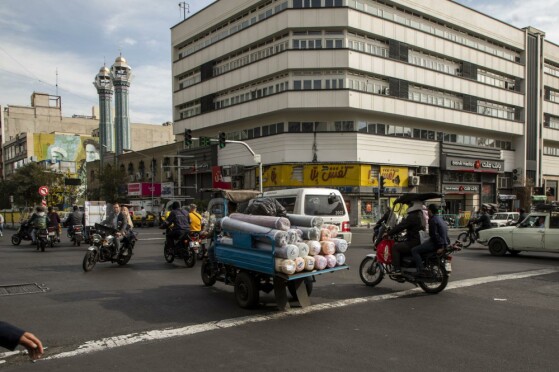 روز عادی مردم تهران - ۵ آبان ۱۴۰۳