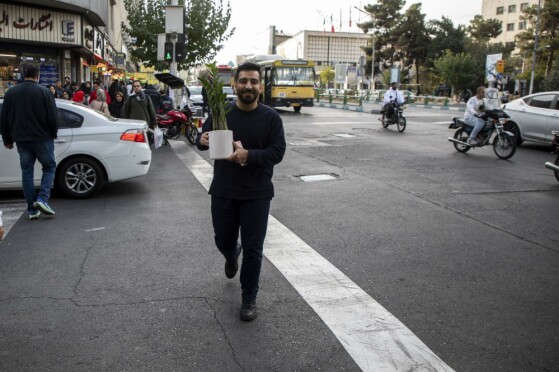 روز عادی مردم تهران - ۵ آبان ۱۴۰۳