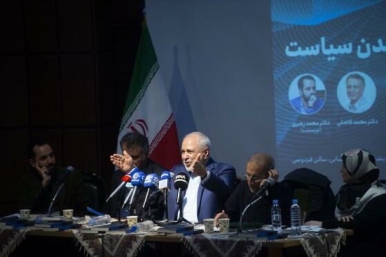 رونمایی از کتاب «توئیتریشدنِ سیاست» با حضور ظریف