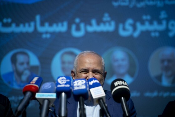 رونمایی از کتاب «توئیتریشدنِ سیاست» با حضور ظریف