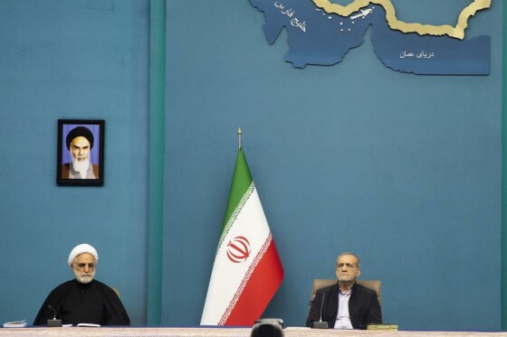 جلسه شورای عالی انقلاب فرهنگی