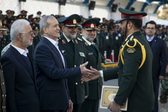 مراسم دانشآموختگی دانشجویان دانشگاه علوم انتظامی با حضور رئیس جمهور