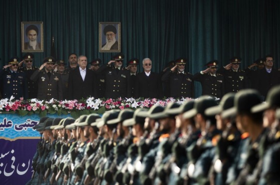 مراسم دانشآموختگی دانشجویان دانشگاه علوم انتظامی با حضور رئیس جمهور