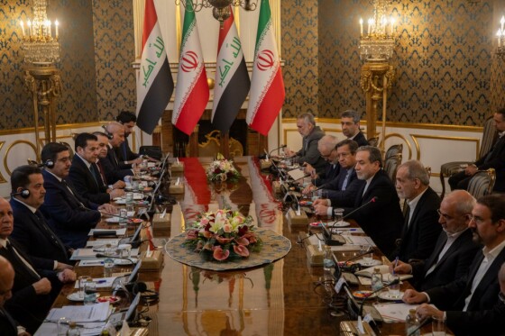 استقبال رسمی از نخست وزیر عراق