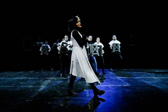 نمایش قاب آخر