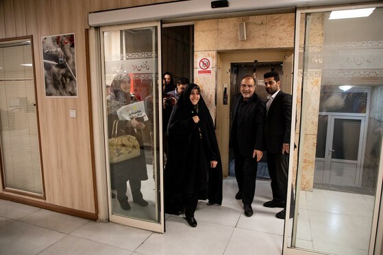 بازدید دکتر زهرا بهروز آذر از روزنامه ایران