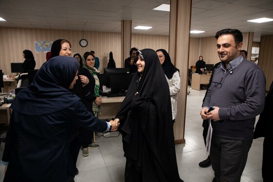 بازدید دکتر زهرا بهروز آذر از روزنامه ایران