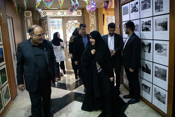 بازدید دکتر زهرا بهروز آذر از روزنامه ایران