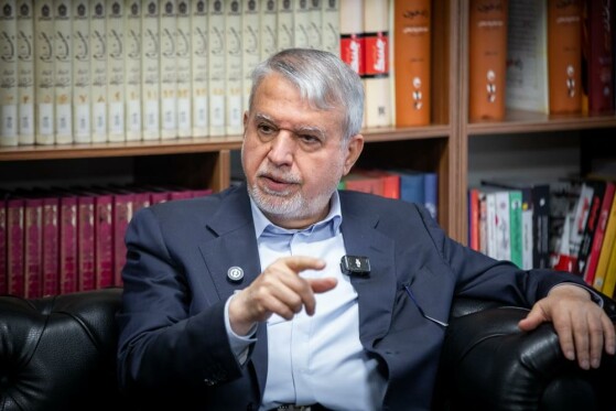 بازدید وزیر میراث فرهنگی و گردشگری از موسسه فرهنگی مطبوعاتی ایران