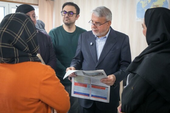 بازدید وزیر میراث فرهنگی و گردشگری از موسسه فرهنگی مطبوعاتی ایران