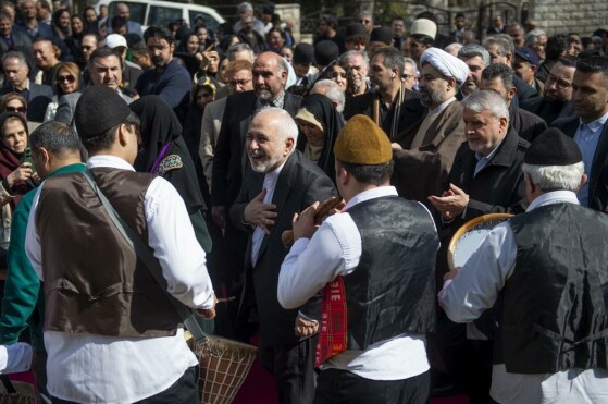 نهمین جشنواره فجر صنایع دستی «سرو سیمین»