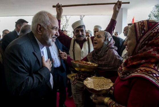 نهمین جشنواره فجر صنایع دستی «سرو سیمین»