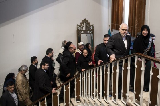 نهمین جشنواره فجر صنایع دستی «سرو سیمین»