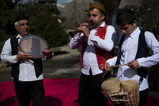 نهمین جشنواره فجر صنایع دستی «سرو سیمین»