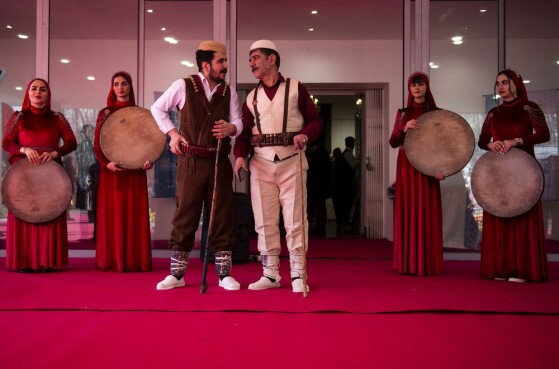 نهمین جشنواره فجر صنایع دستی «سرو سیمین»