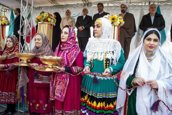 نهمین جشنواره فجر صنایع دستی «سرو سیمین»
