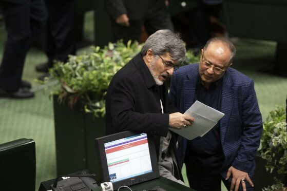 جلسه  استیضاح وزیر اقتصاد