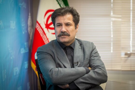 بازدید معاون رئیس جمهور از موسسه فرهنگی مطبوعاتی ایران