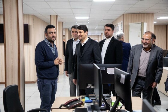 ستار هاشمی وزیر ارتباطات و فناوری اطلاعات میهمان تحریریه ایران