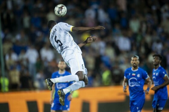 دیدار تیم های استقلال تهران و فولاد خوزستان