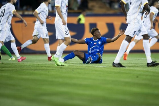 دیدار تیم های استقلال تهران و فولاد خوزستان