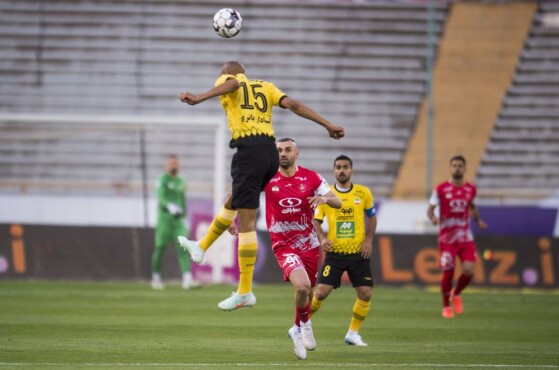 دیدار تیم های فوتبال پرسپولیس و سپاهان