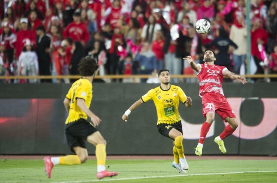 دیدار تیم های فوتبال پرسپولیس و سپاهان