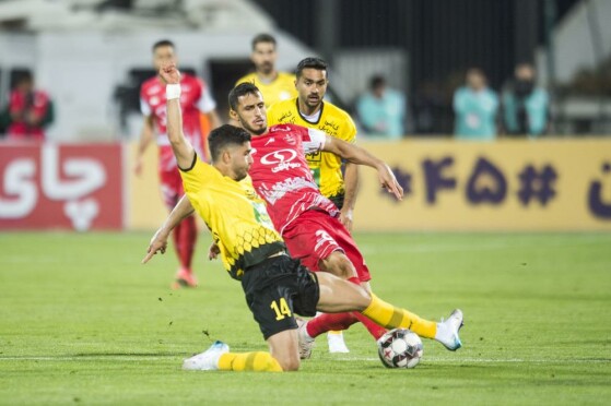 دیدار تیم های فوتبال پرسپولیس و سپاهان