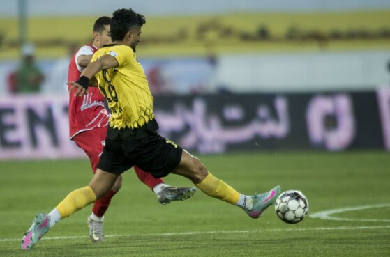 دیدار تیم های فوتبال پرسپولیس و سپاهان