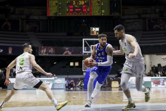 دیدار تیم های بسکتبال طبیعت اسلامشهر و پالایش نفت آبادان