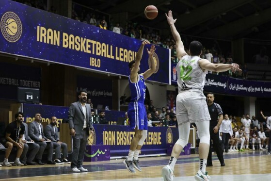 دیدار تیم های بسکتبال طبیعت اسلامشهر و پالایش نفت آبادان