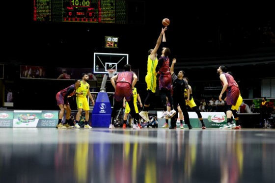 دیدار تیم های بسکتبال طبیعت اسلامشهر و پالایش نفت آبادان