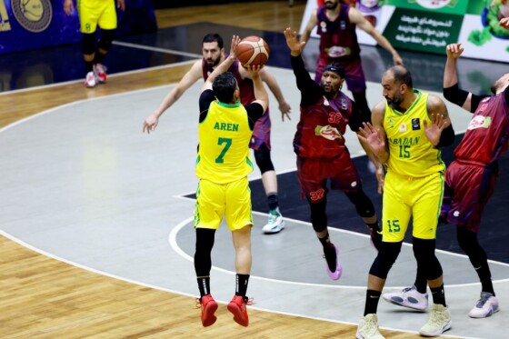 دیدار تیم های بسکتبال طبیعت اسلامشهر و پالایش نفت آبادان