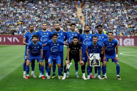 دیدار تیم های فوتبال استقلال و پیکان در جام حذفی