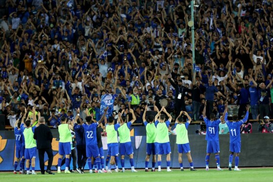 دیدار تیم های فوتبال استقلال و پیکان در جام حذفی