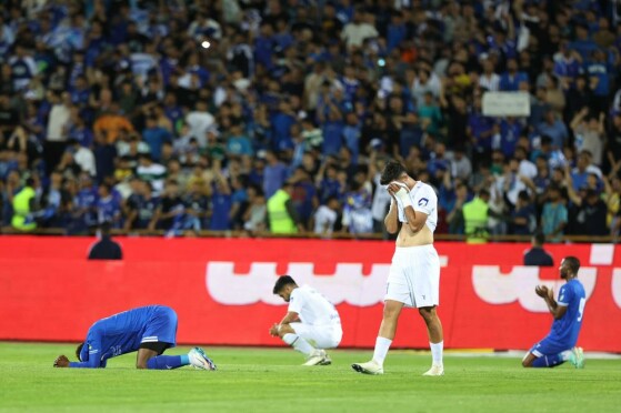 دیدار تیم های فوتبال استقلال و پیکان در جام حذفی