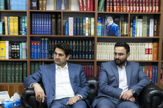 بازدید رئیس سازمان امور مالیاتی از روزنامه ایران