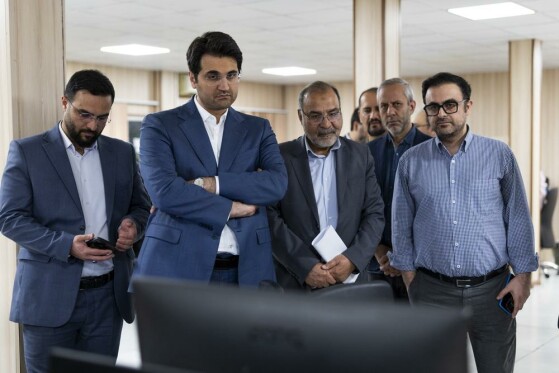 بازدید رئیس سازمان امور مالیاتی از روزنامه ایران
