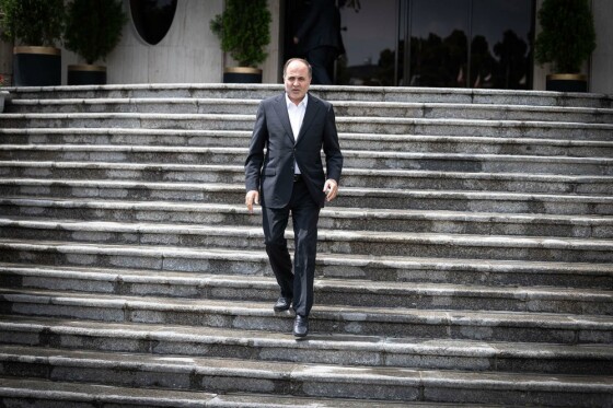 اعضای هیأت دولت در جمع خبرنگاران