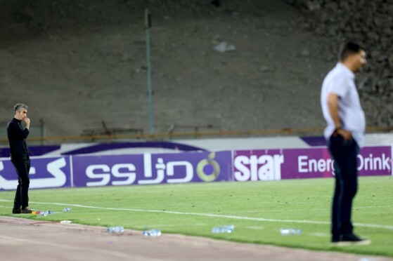 دیدار تیم های فوتبال استقلال و آلومینیوم