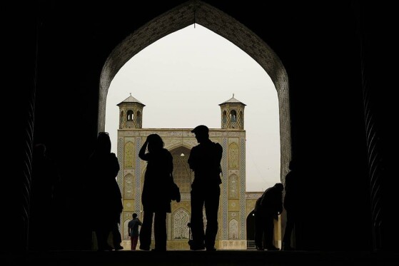 ۱۵ اردیبهشت روز شیراز