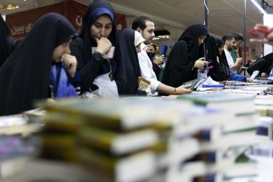 هفتمین روز سی و ششمین نمایشگاه بین المللی کتاب تهران