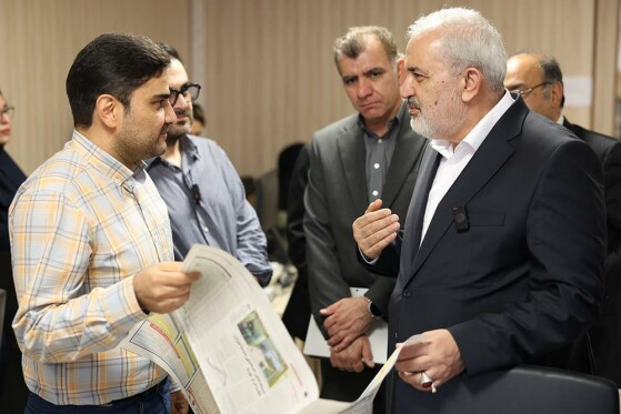 بازدید عباس علی آبادی وزیر نیرو از روزنامه ایران