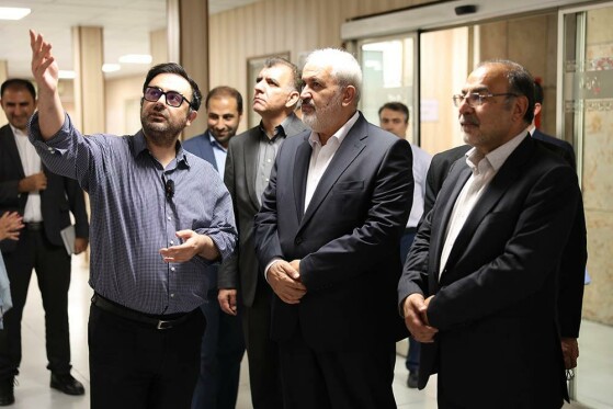 بازدید عباس علی آبادی وزیر نیرو از روزنامه ایران