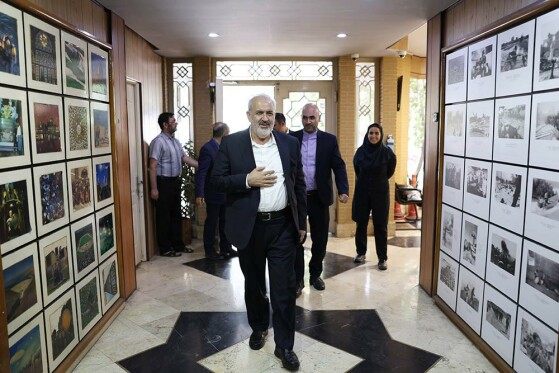 بازدید عباس علی آبادی وزیر نیرو از روزنامه ایران