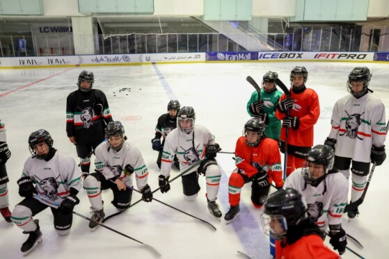تمرین تیم ملی هاکی روی یخ جوانان بانوان