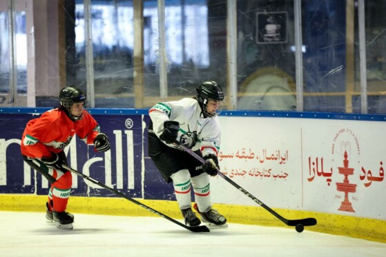 تمرین تیم ملی هاکی روی یخ جوانان بانوان