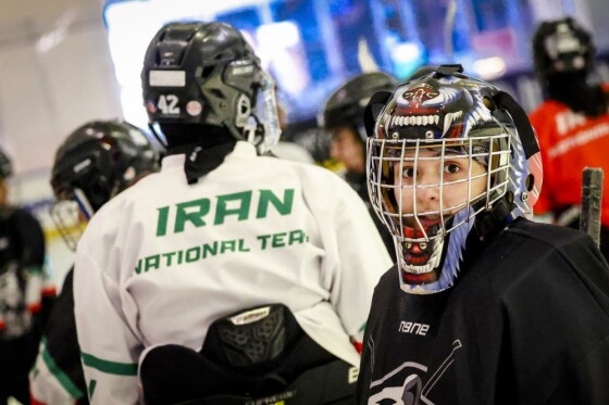 تمرین تیم ملی هاکی روی یخ جوانان بانوان