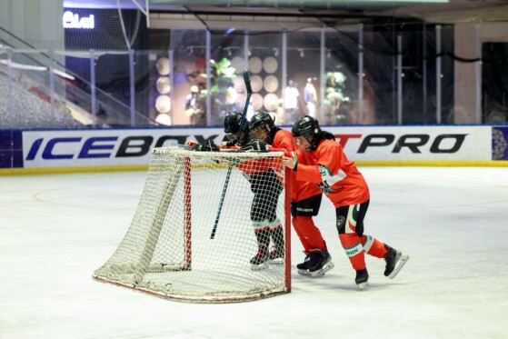 تمرین تیم ملی هاکی روی یخ جوانان بانوان